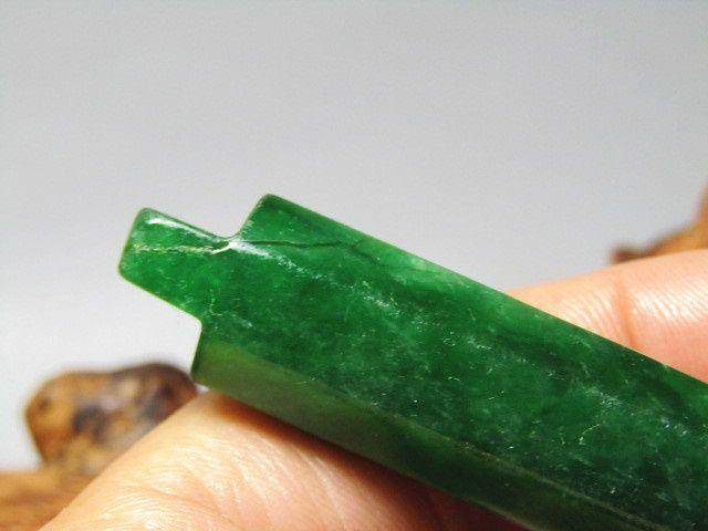 重器 清冰种满绿翡翠多棱 翎管 风化清晰 开门到代图9
