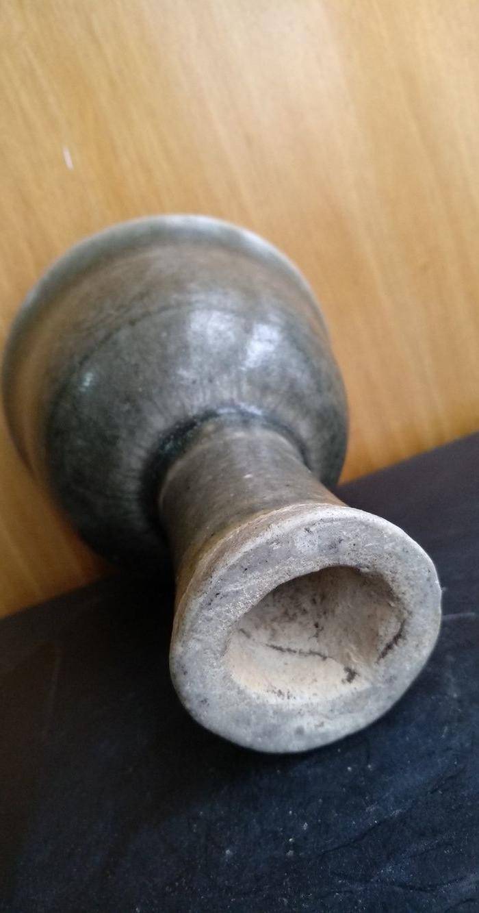 元 明龙泉清釉下纹饰高足杯,高10Cm,口径8Cm。图7