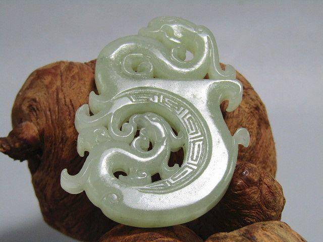 清和田玉 镂空双面 龙凤牌 包浆极为熟润图5