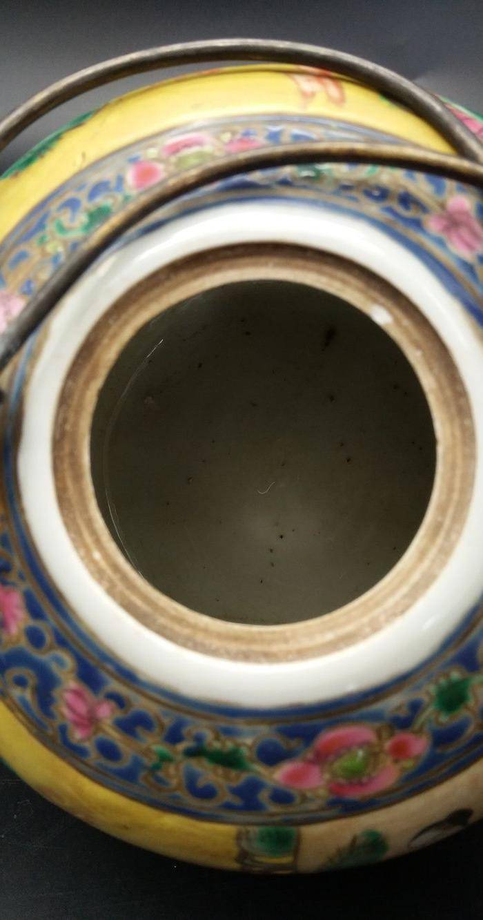 清同治粉彩茶壶图10