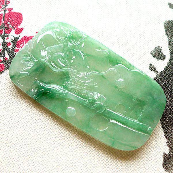 金榜题名必定成龙!完美无裂天然A货翡翠冰种飘绿花霸气龙王牌图7