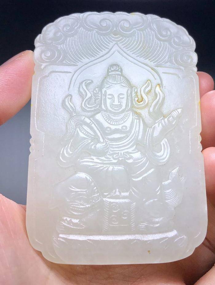 台湾回流 压轴重器 藏家旧藏 珍贵收藏级清代和田玉牌图7