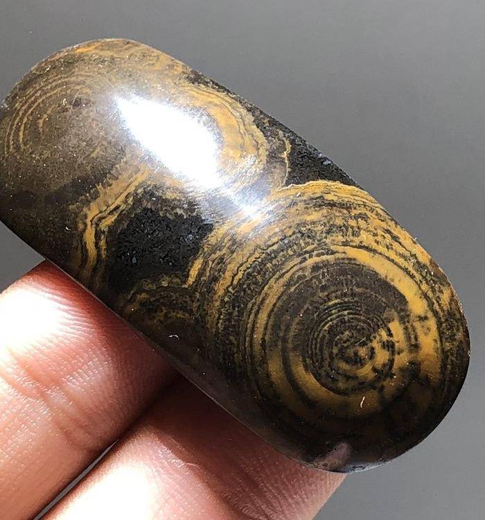 精品 九眼页岩 双眼 牌 可以编绳后 佩戴脖子手上 花纹漂亮图4