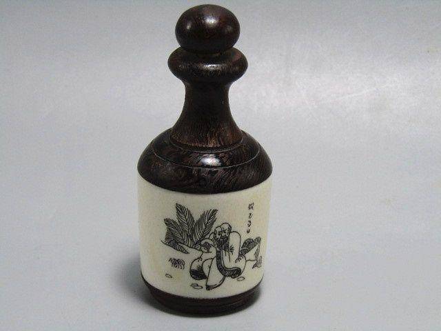 有年份黄花梨镶嵌骨雕 鼻烟壶 工艺非常好图3