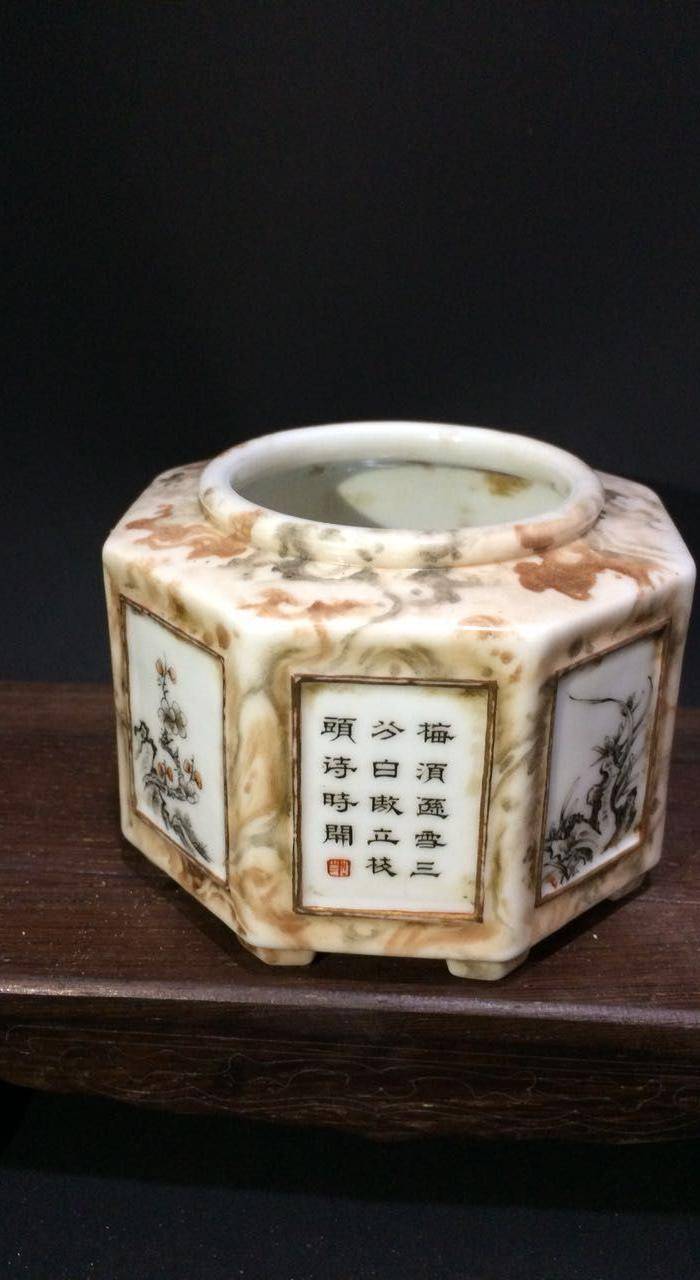 欧洲回流粉彩描金花卉题诗八方水罐图3