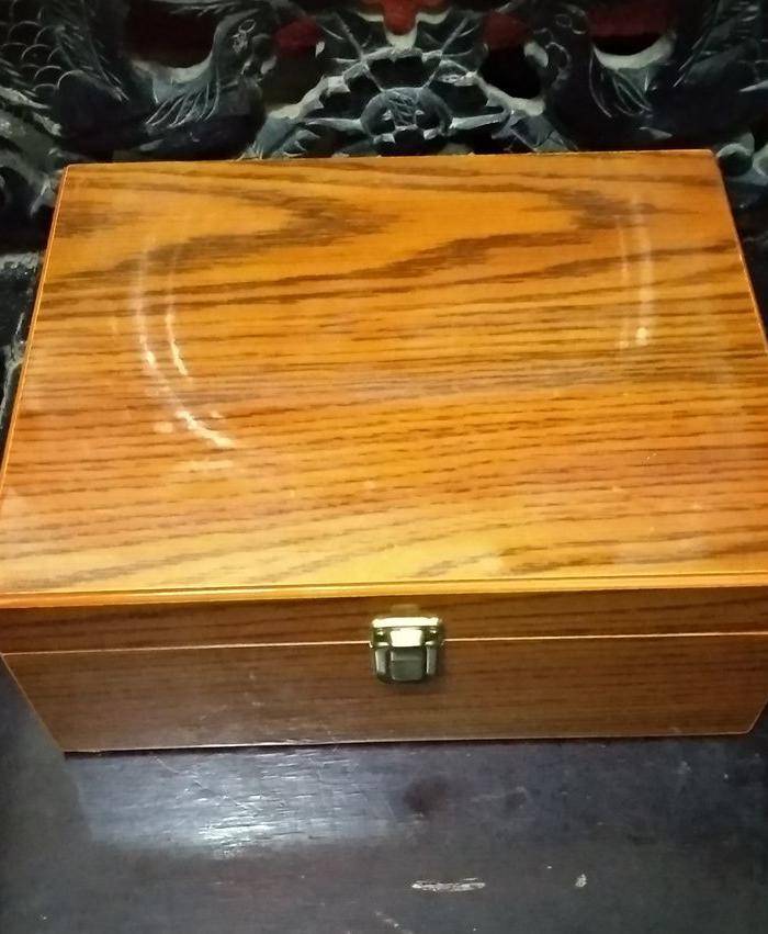 英国回流和田碧玉盖瓶图8