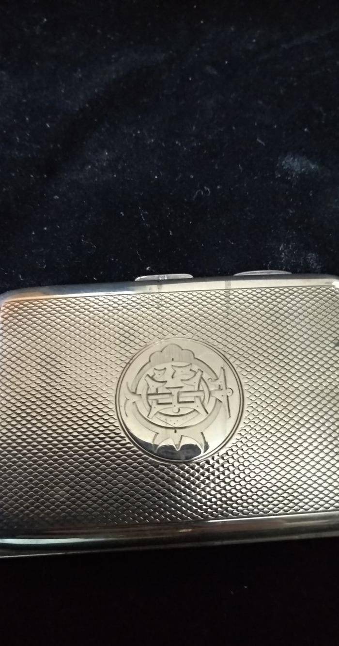 两个纯银的图3