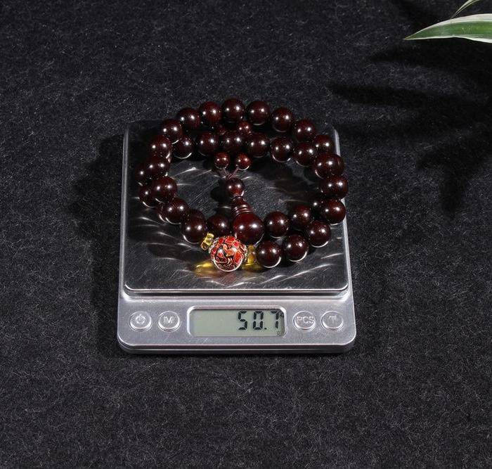 印度小叶紫檀1.2 36 2颗手持图12
