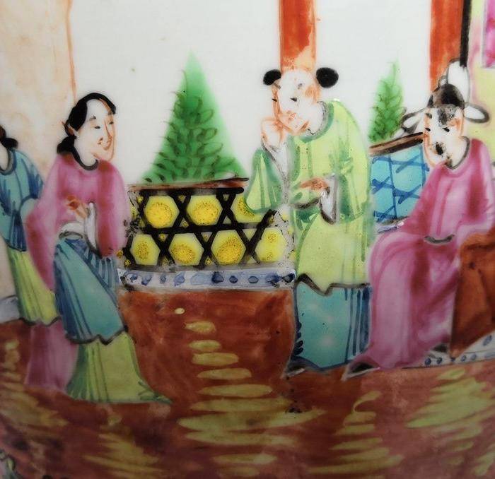 清民广彩人物双狮耳大瓶高51公分包真包老图5
