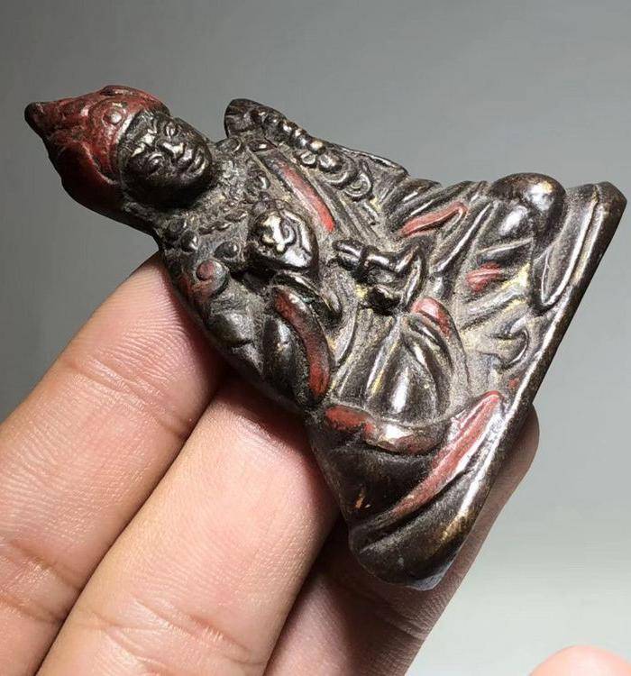 明代 藏传 莲花生大士 手工錾刻添彩 工艺精美 包浆自然图7