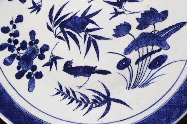 清代青花花鸟纹超级特大盘可遇不可求图5