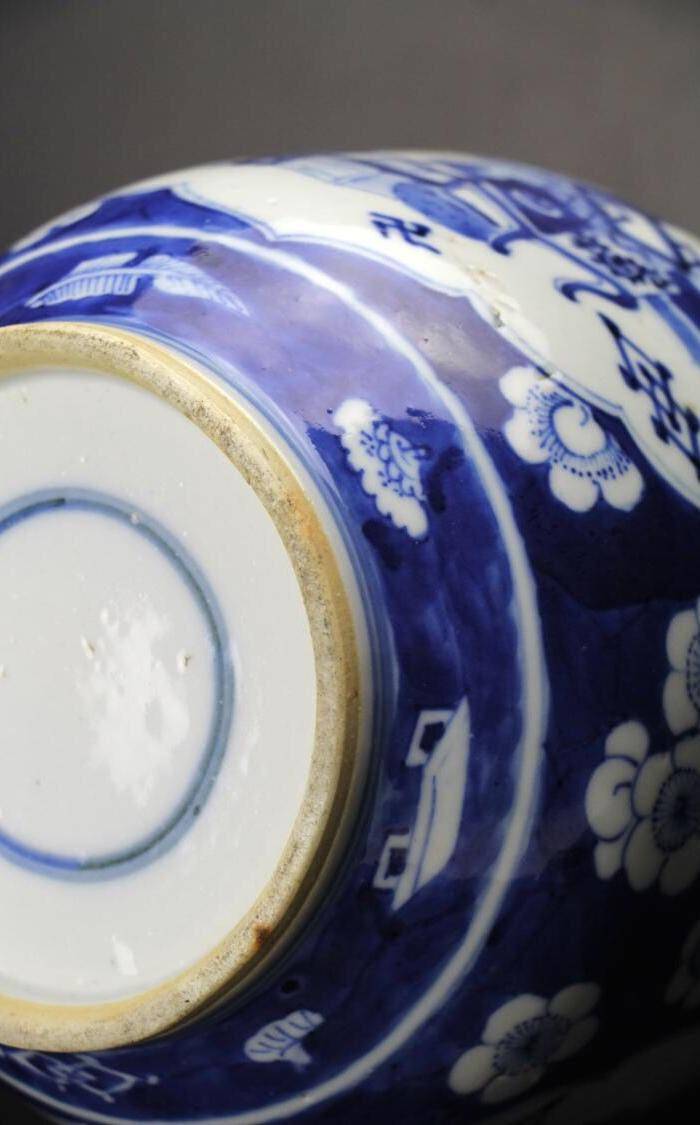 清光绪精品青花冰梅花开窗博古花卉纹大天球瓶图6