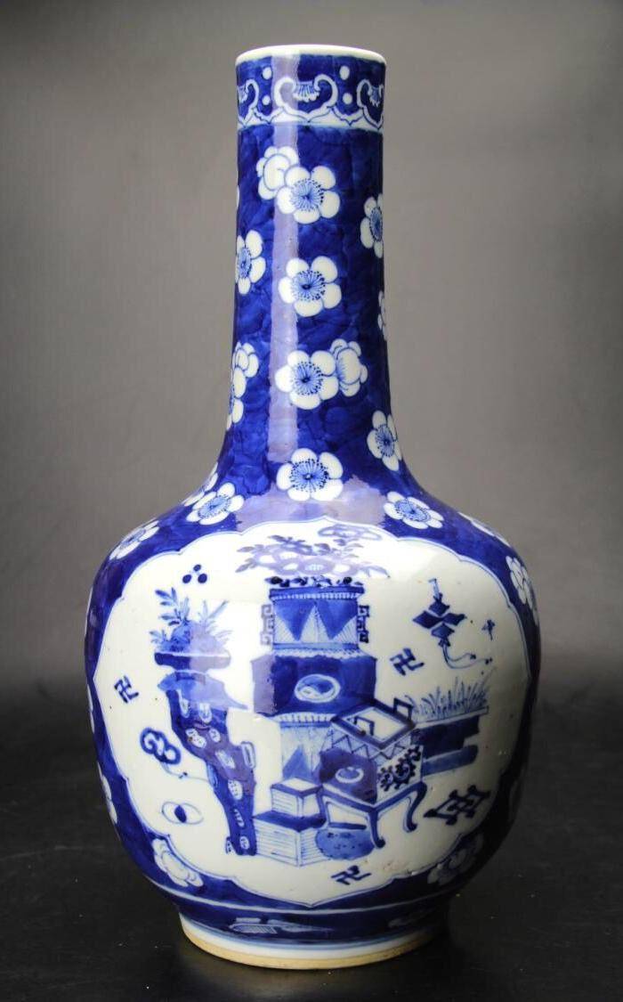 清光绪精品青花冰梅花开窗博古花卉纹大天球瓶图4