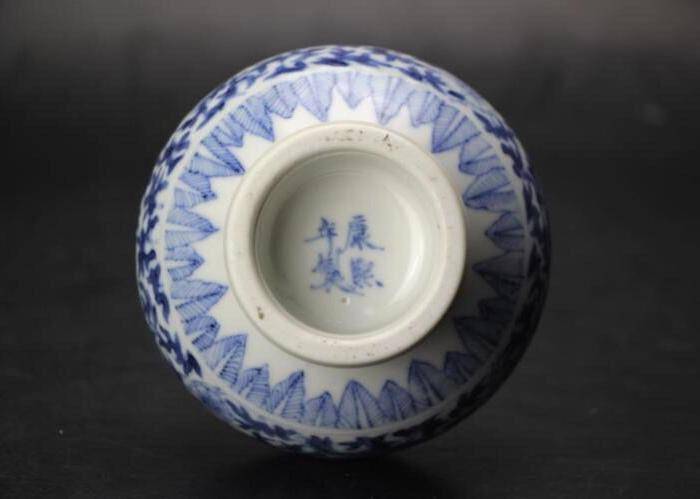 清光绪精品龙穿牡丹纹荸荠直颈瓶图6