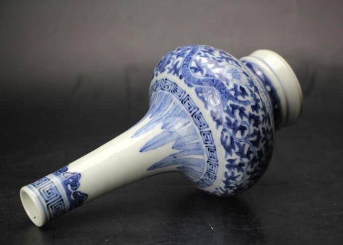 清光绪精品龙穿牡丹纹荸荠直颈瓶图5