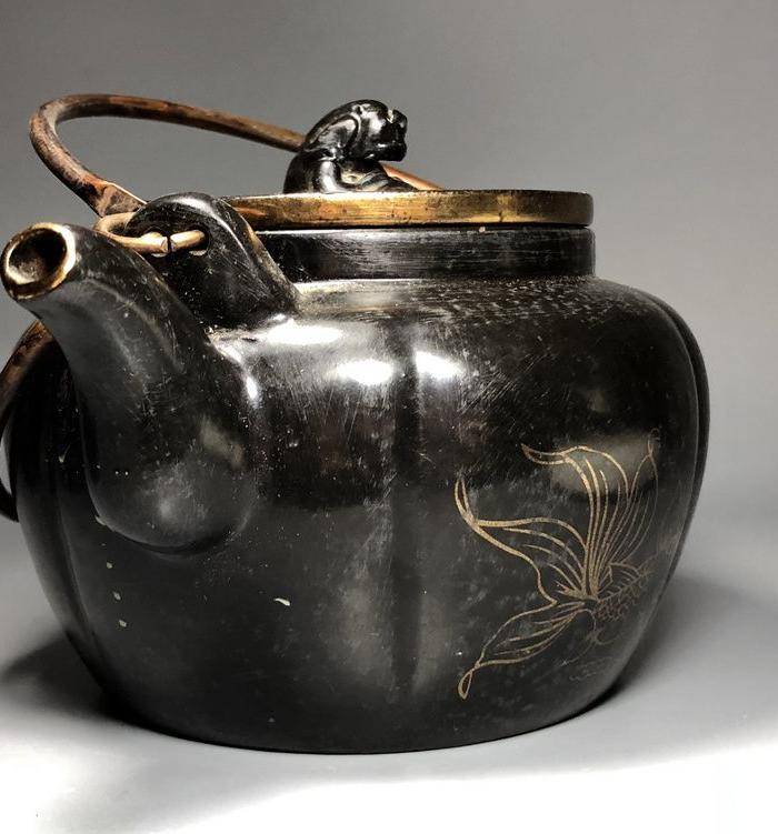 精品 清代老紫砂加彩茶壶一把图4