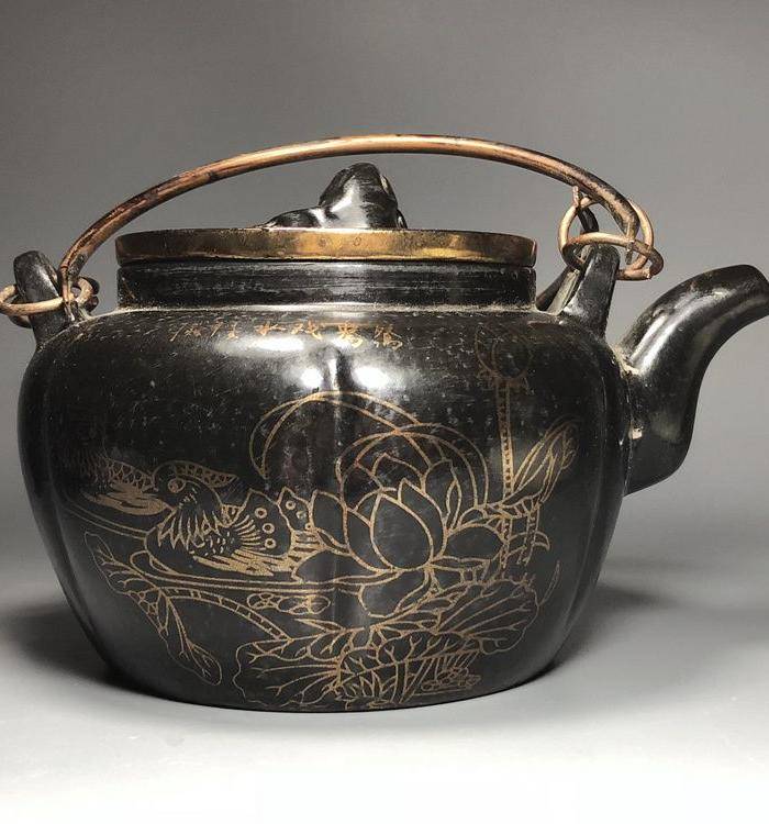 精品 清代老紫砂加彩茶壶一把图6