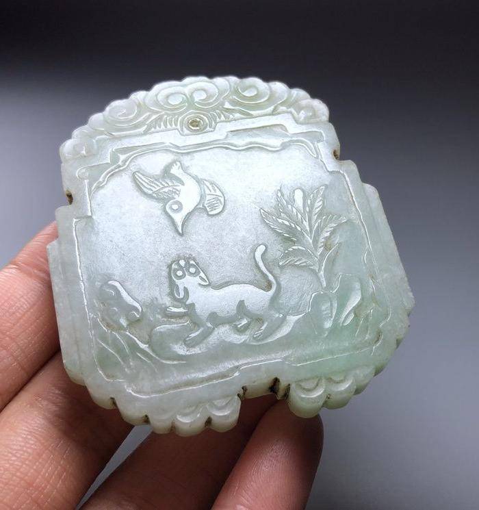 精品 清代老翡翠牌一件图12