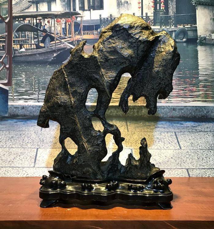 灵璧石。图5