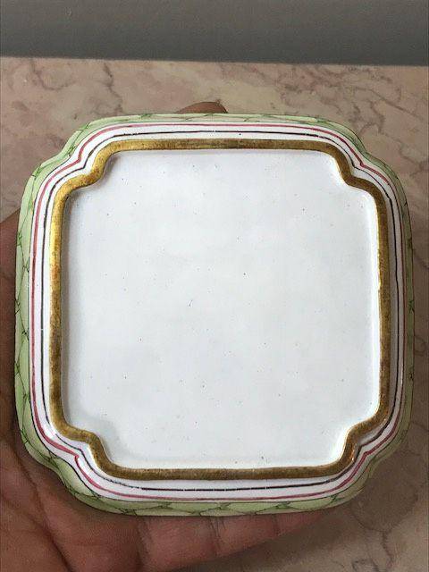 7001 民国 铜胎画珐琅方碟图7