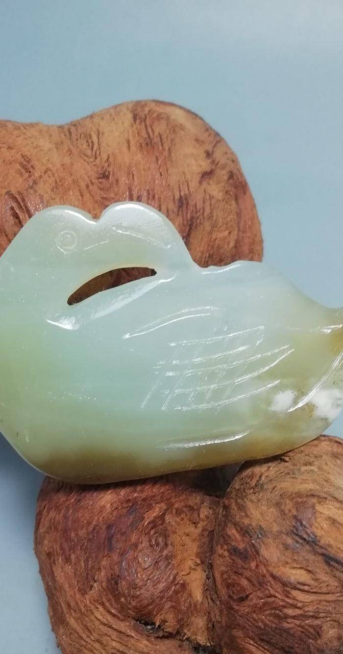 晚清和田籽玉 海中青挂件 包浆熟厚图6