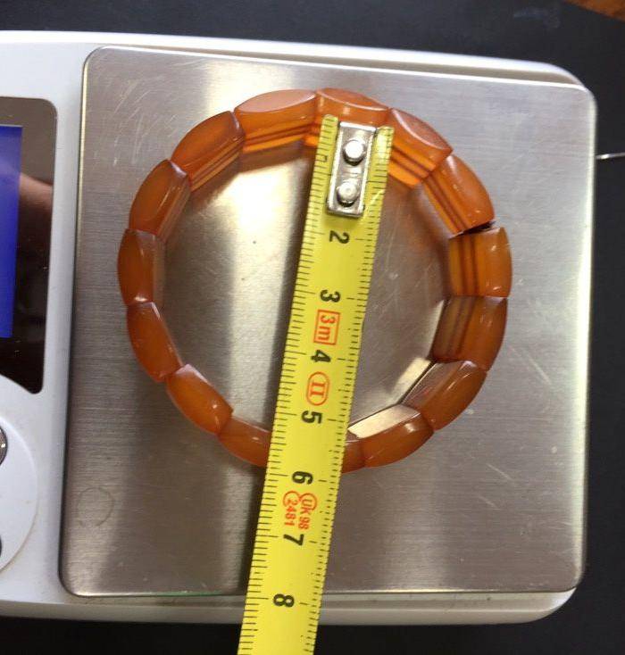 8040欧洲回流蜜蜡手牌图7