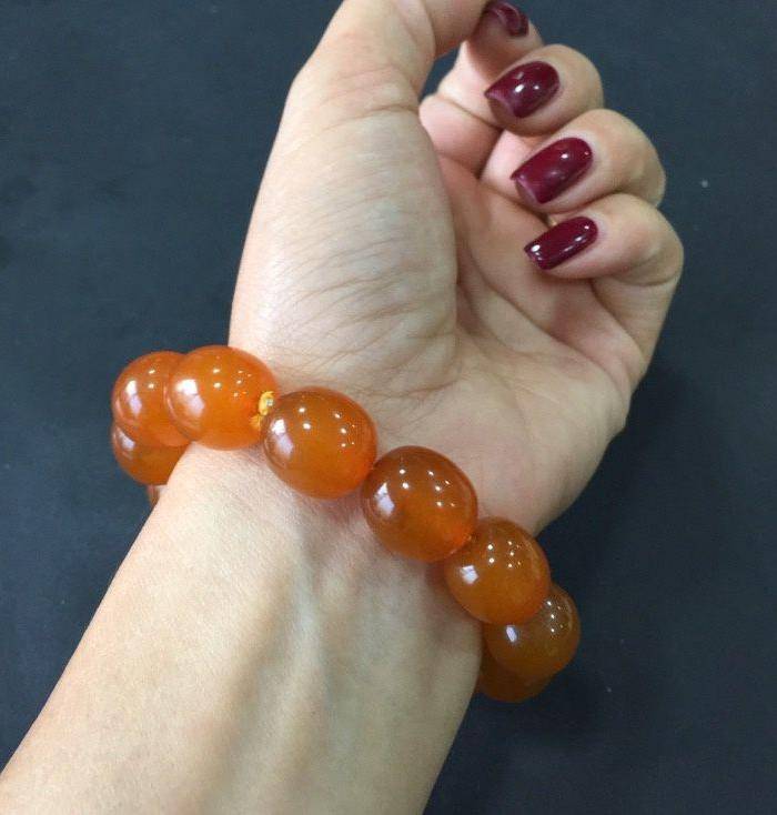 8057欧洲回流蜜蜡手串图4