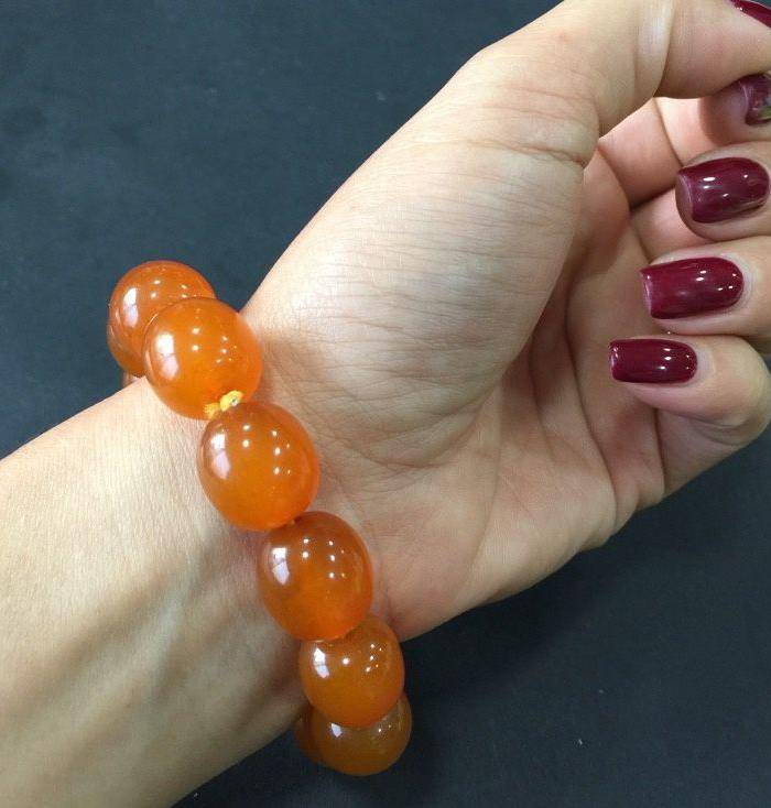 8057欧洲回流蜜蜡手串图5