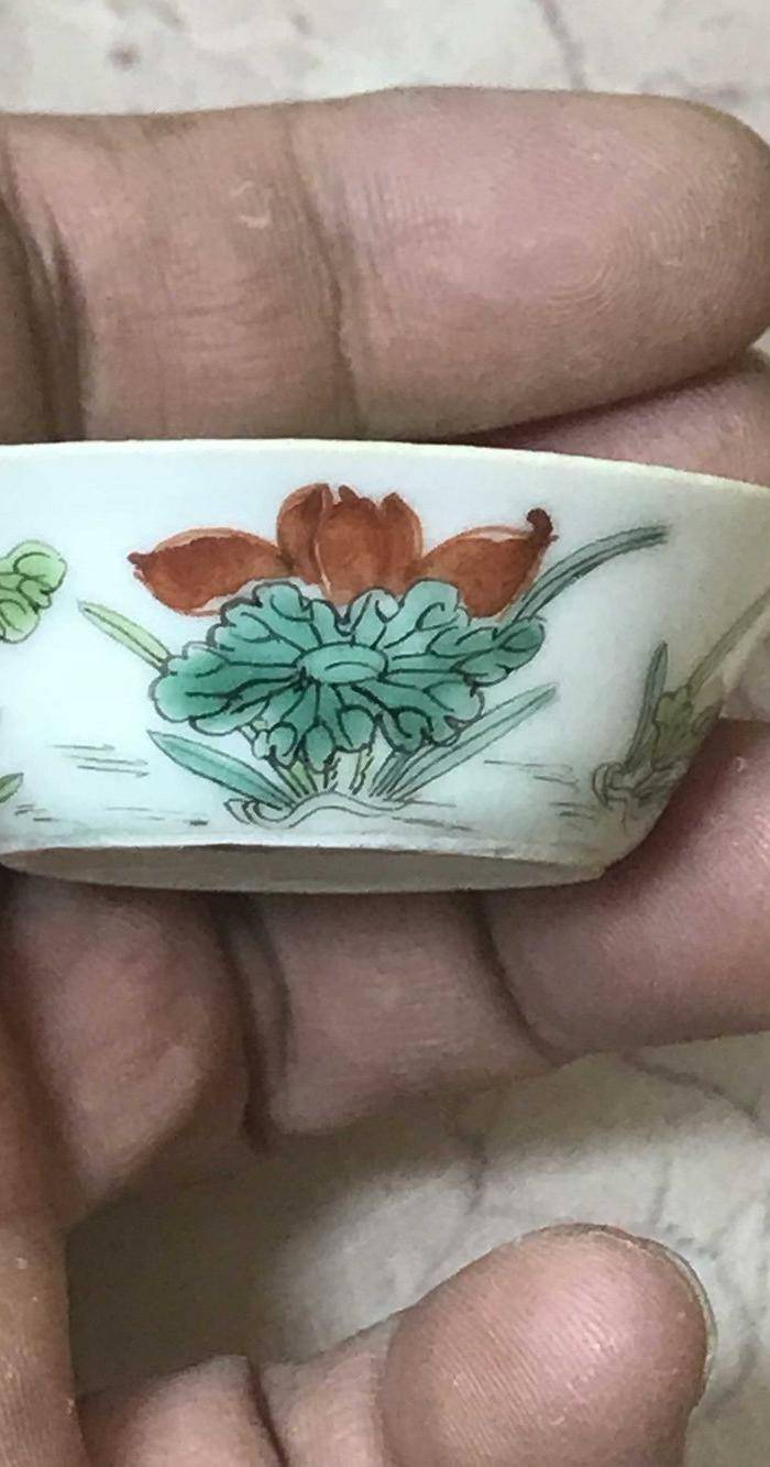7006 清 粉彩荷塘秋色压手杯图2