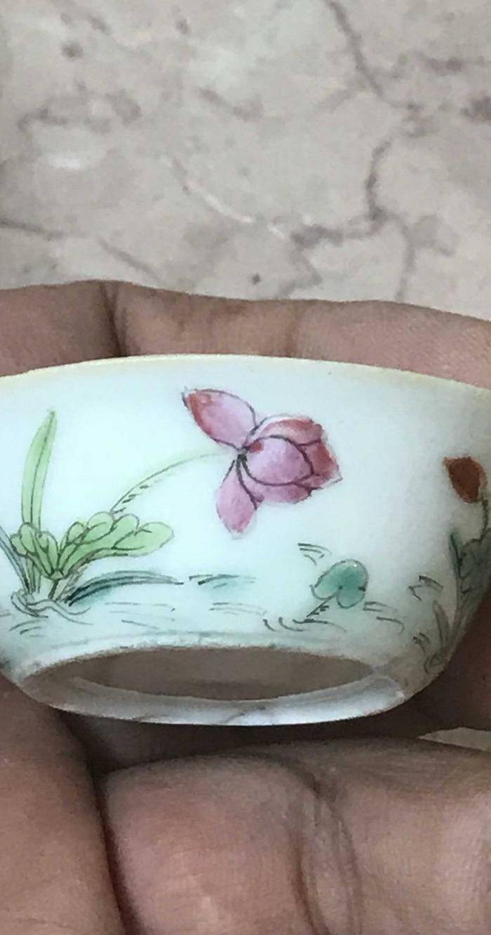 7006 清 粉彩荷塘秋色压手杯图3