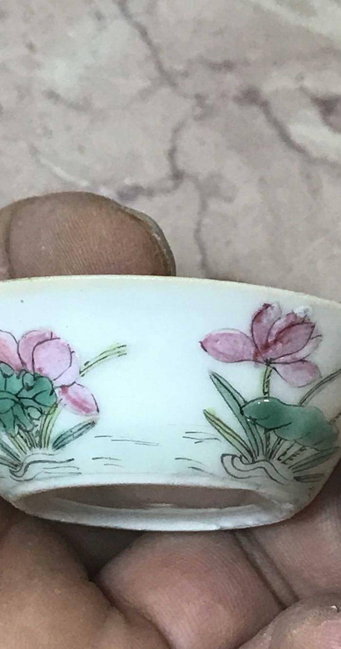7006 清 粉彩荷塘秋色压手杯图4