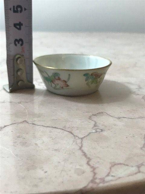 7007 清 粉彩草虫纹压手杯图9