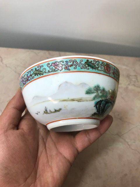 7010 建国初粉彩山水碗图2