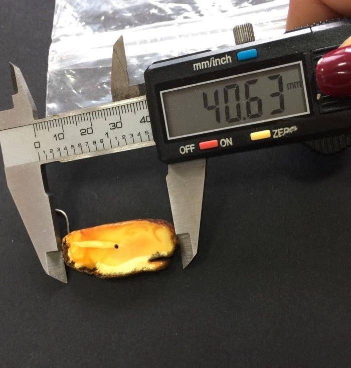 8066欧洲回流老蜜蜡耳环图10