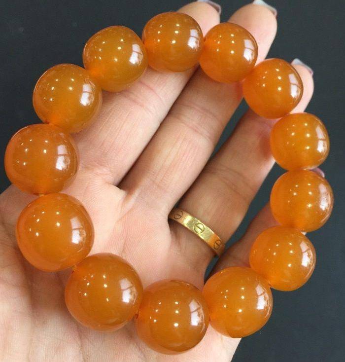 8076欧洲回流蜜蜡手串图8