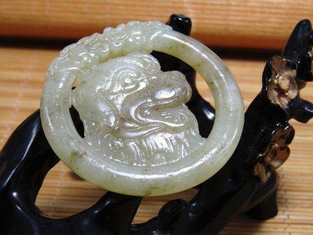 晚清和田玉 双龙旺财 双面玉佩 包浆熟厚图2