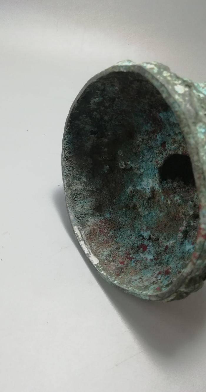 西周时期青铜灯台结构造型古朴 纹饰精美 工艺精湛图8