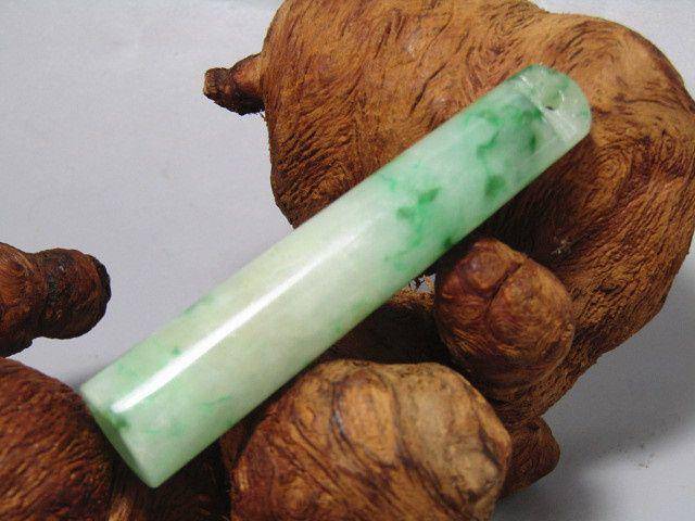 清老坑冰种翡翠 翎管 风化极佳图9