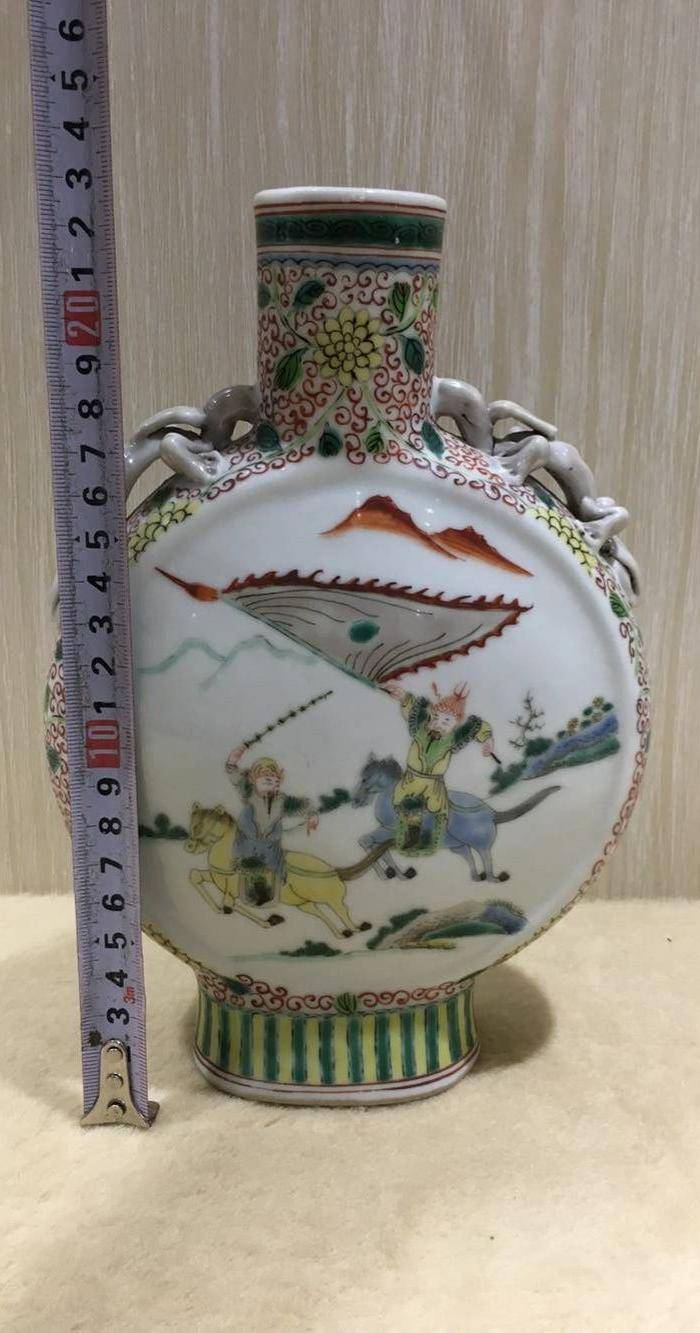 海外回流五彩抱月瓶图2
