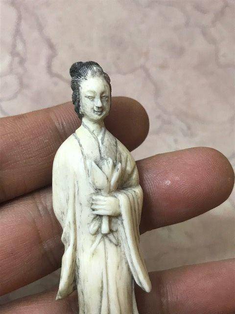 7027 仕女图2