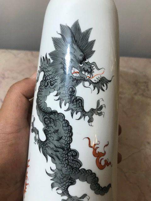 7028 德国梅森红龙系列龙纹象腿瓶图3