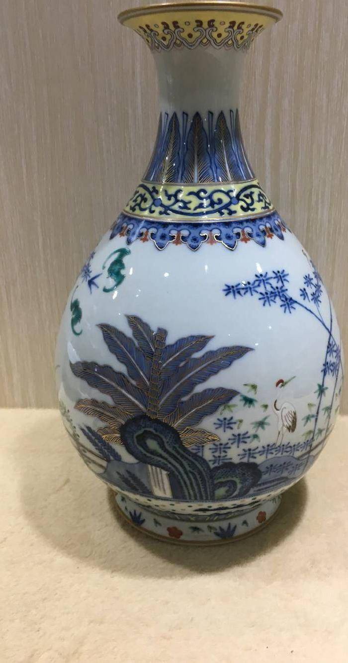 海外回流粉彩描金玉壶春瓶图3