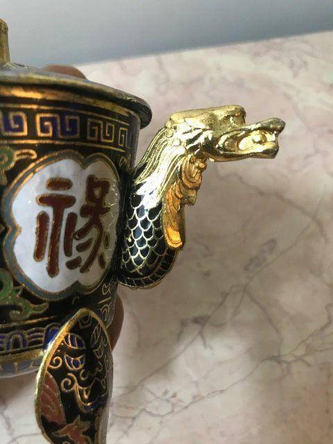 7038 铜鎏金掐丝珐琅三足龙耳香薰图4
