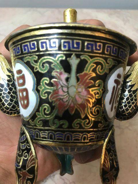 7038 铜鎏金掐丝珐琅三足龙耳香薰图6