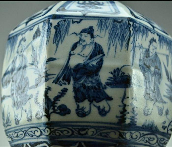 元或明青花八仙人物梅瓶图4