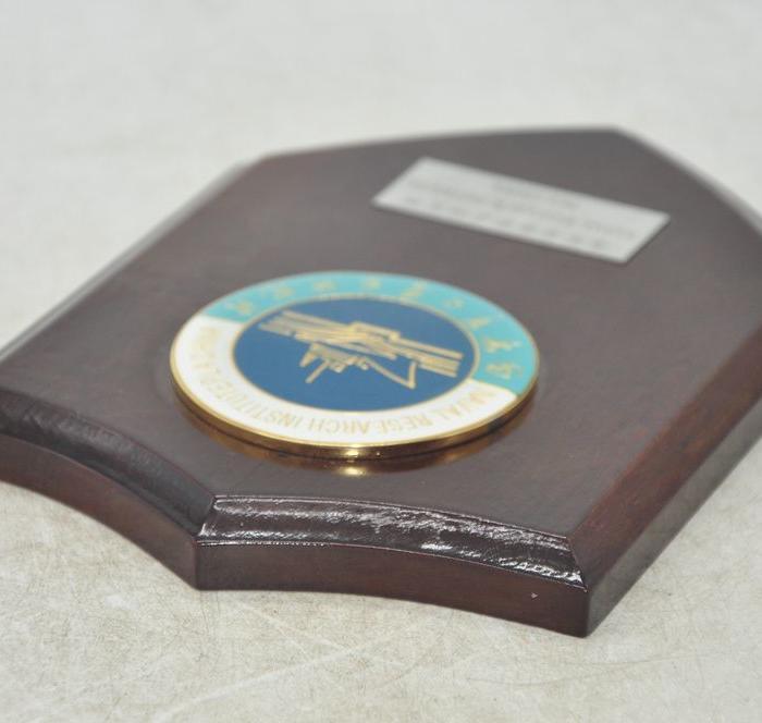 海军军事学术研究所徽章桌摆