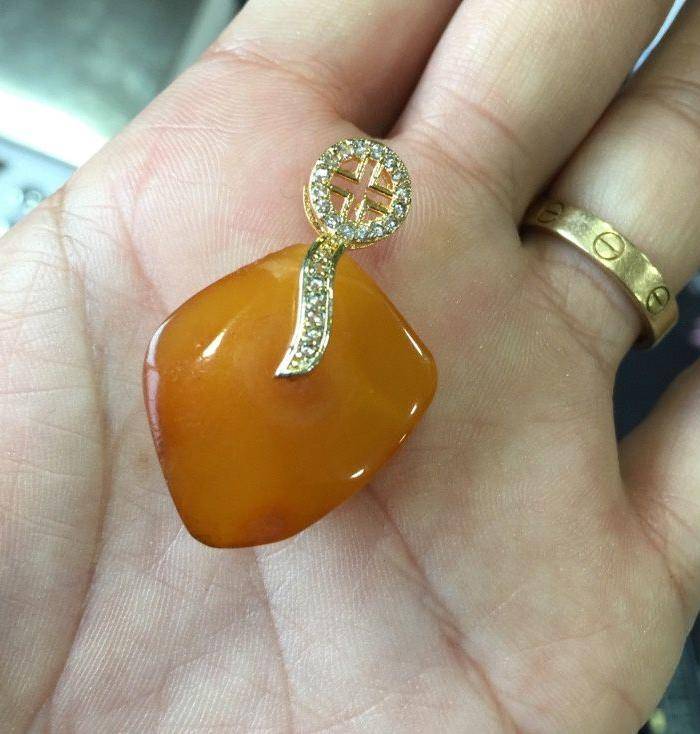 8153欧洲回流老蜜蜡现代银工扣头坠子图5