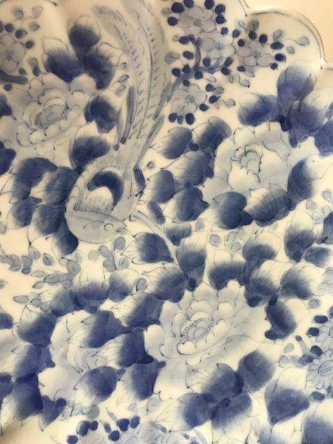 7423 清 青花稚鸡牡丹花口盘一对图4