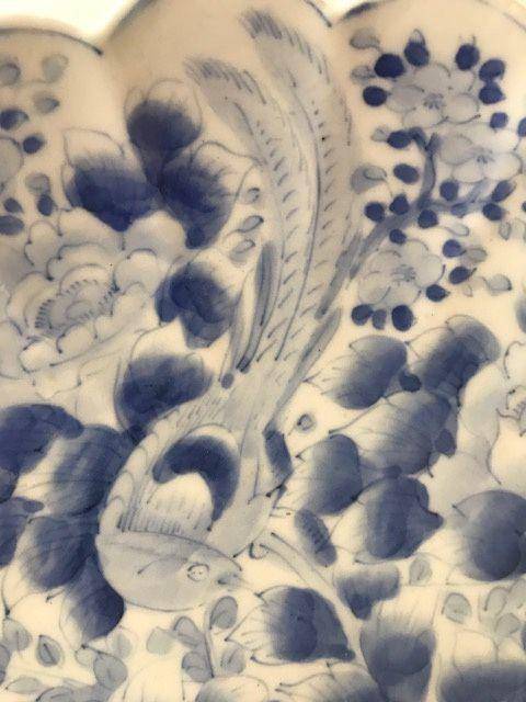 7423 清 青花稚鸡牡丹花口盘一对图6