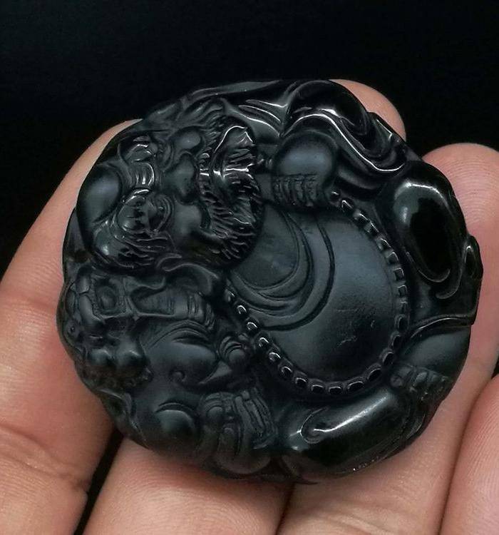 黑曜石雕刻钟馗吊坠图10